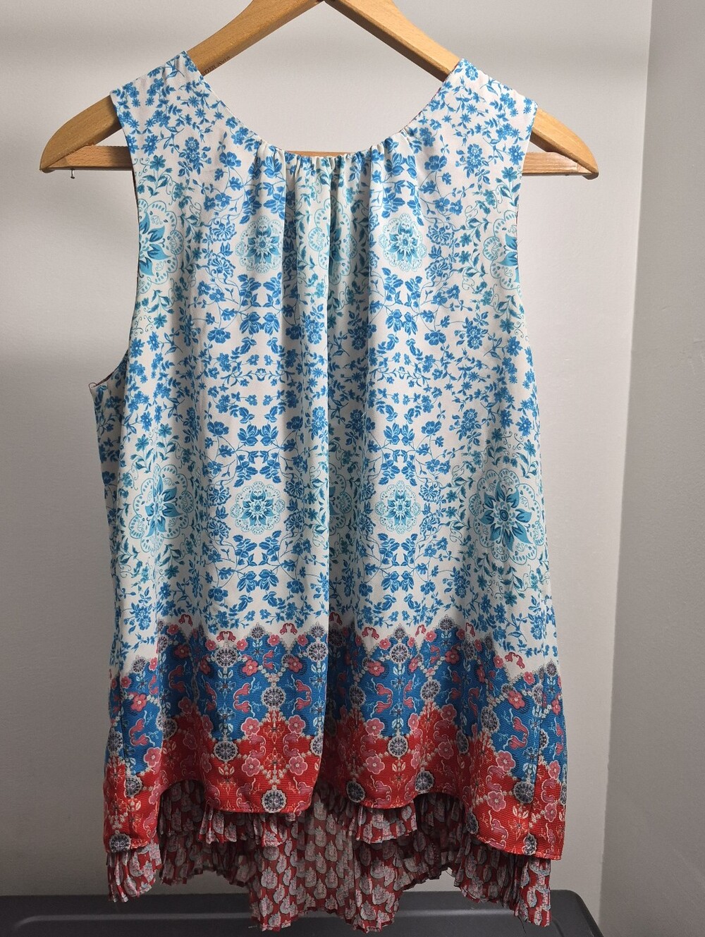 Rose & Olive Blue & Red Floral Sleeveless Tank